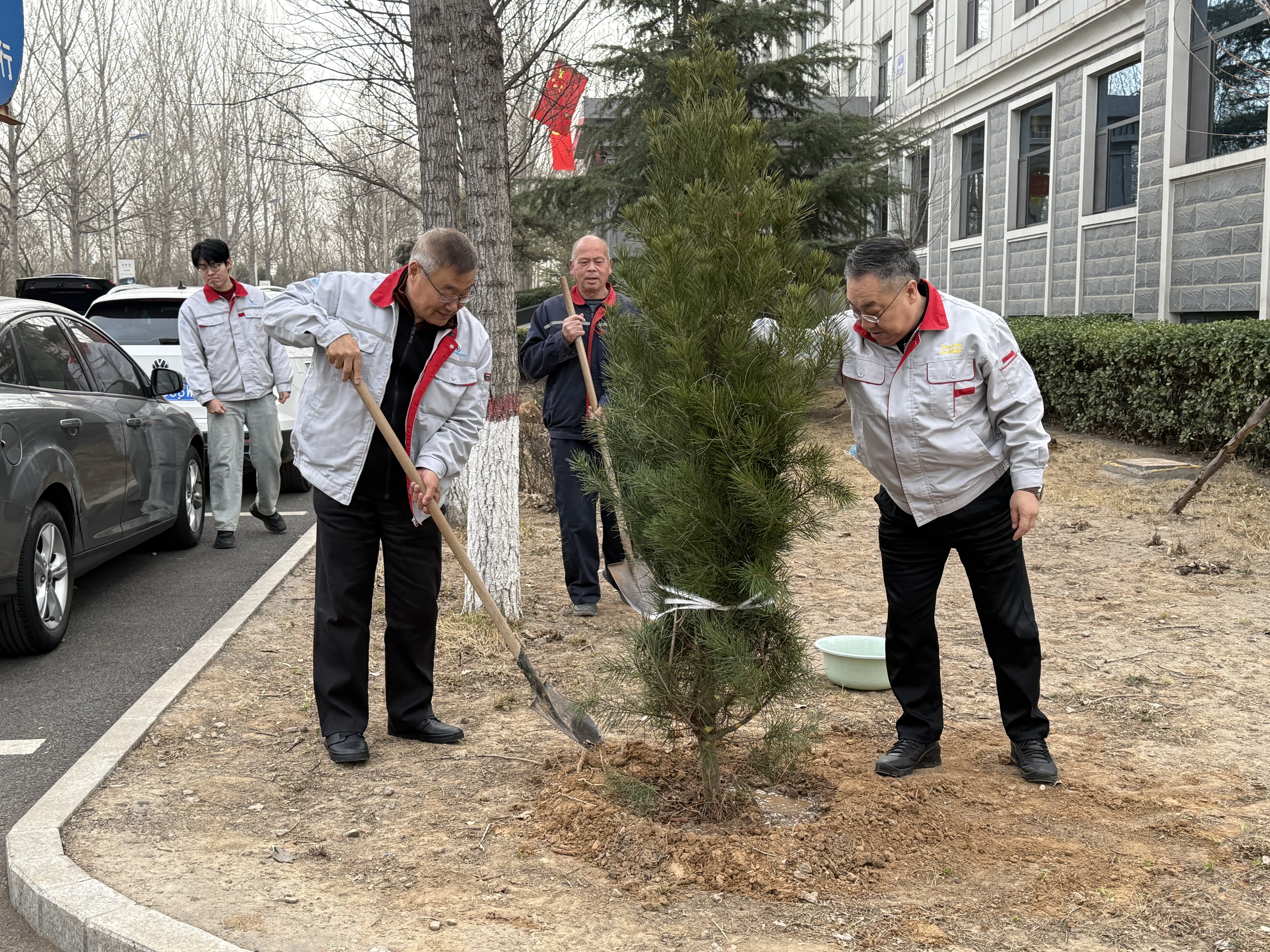 ���ⰻȻ  �������� ����EZPAYǮ�������ɷ�ֲ���������˶�Բ����Ļ